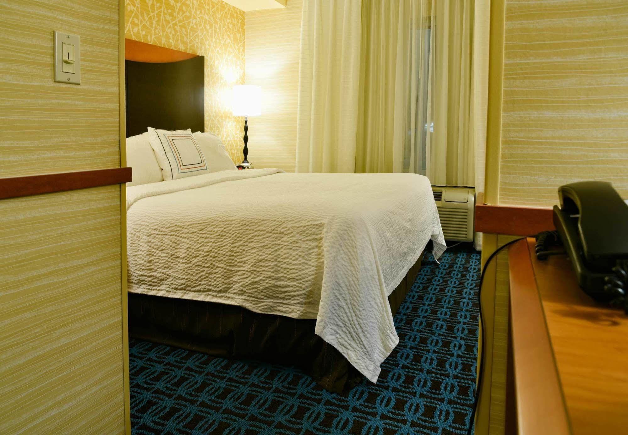 Fairfield Inn Hartford Airport Windsor Locks Buitenkant foto