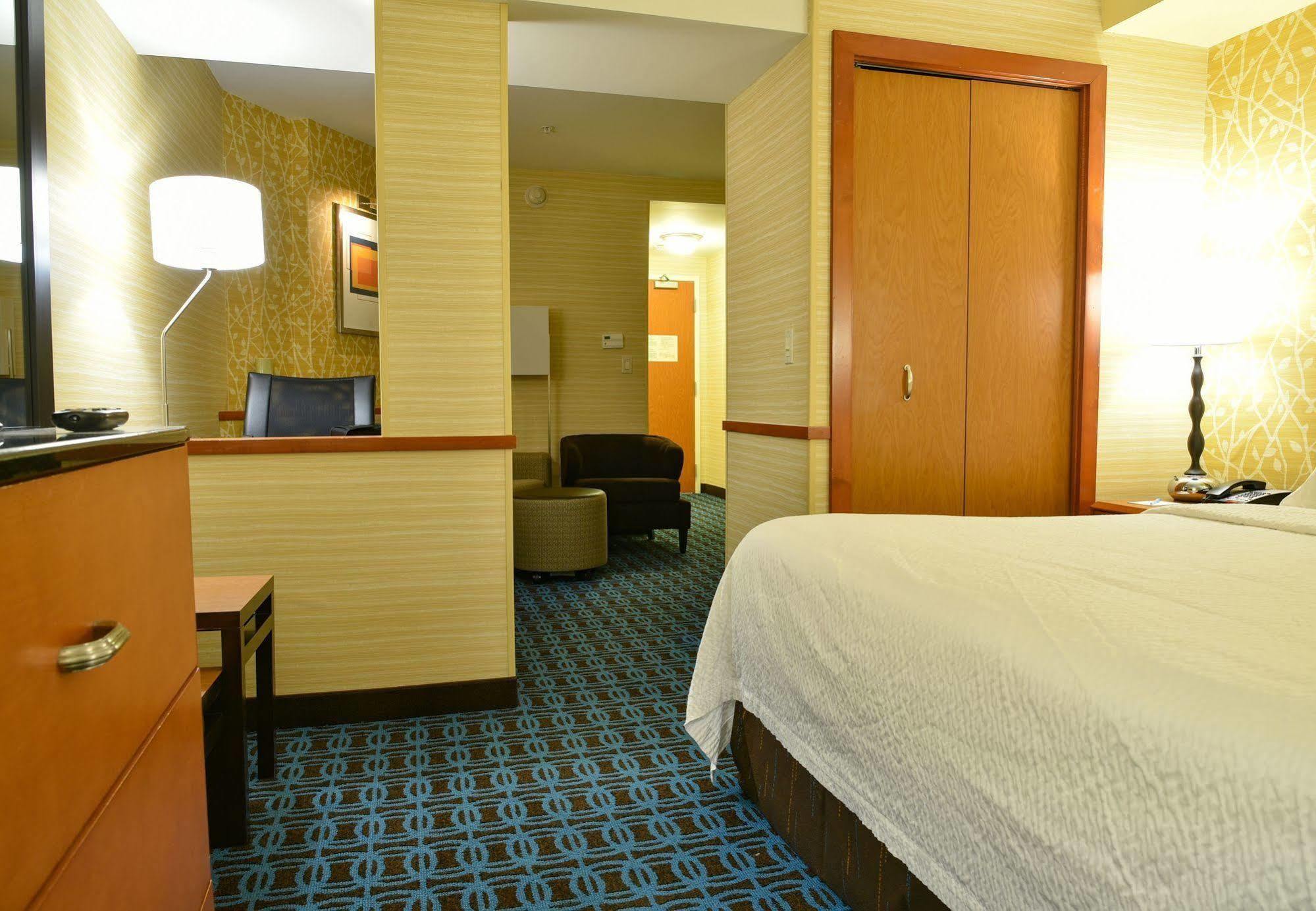 Fairfield Inn Hartford Airport Windsor Locks Buitenkant foto